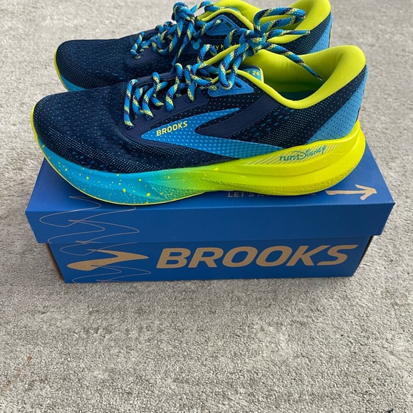 Brooks runDisney Women's Adrenaline GTS 24 in Blue and Green - Picture 2 of 5